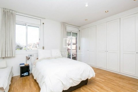 Villa for sale in Sant Cugat Del Valles, Barcelona, Spain 4 bedrooms, 280 sq.m. No. 161424 - photo 18