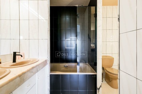 Villa for sale in Sant Cugat Del Valles, Barcelona, Spain 4 bedrooms, 280 sq.m. No. 161424 - photo 19