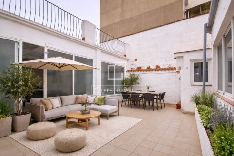 Villa en Vilanova i la Geltrú, Barcelona, España 4 dormitorios, 145 m2 No. 161420