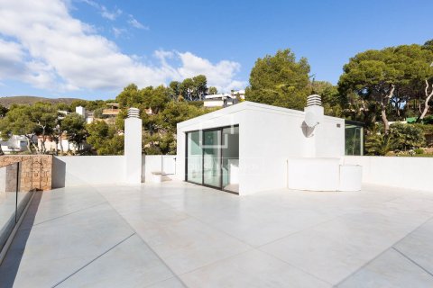 Villa for sale in Castelldefels, Barcelona, Spain 6 bedrooms, 740 sq.m. No. 161426 - photo 12