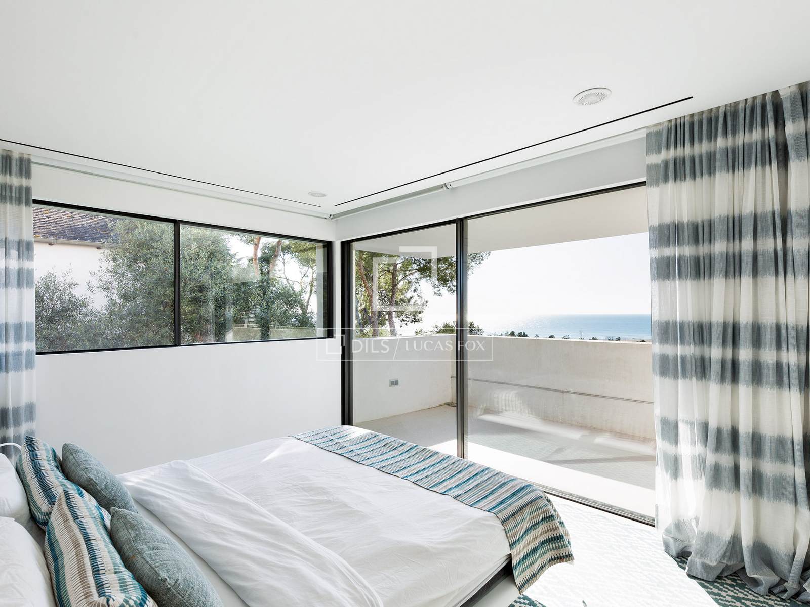 Villa in Castelldefels, Barcelona, Spain 6 bedrooms, 740 sq.m. No. 161426