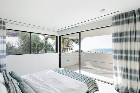 Villa for sale in Castelldefels, Barcelona, Spain 6 bedrooms, 740 sq.m. No. 161426 - photo 23