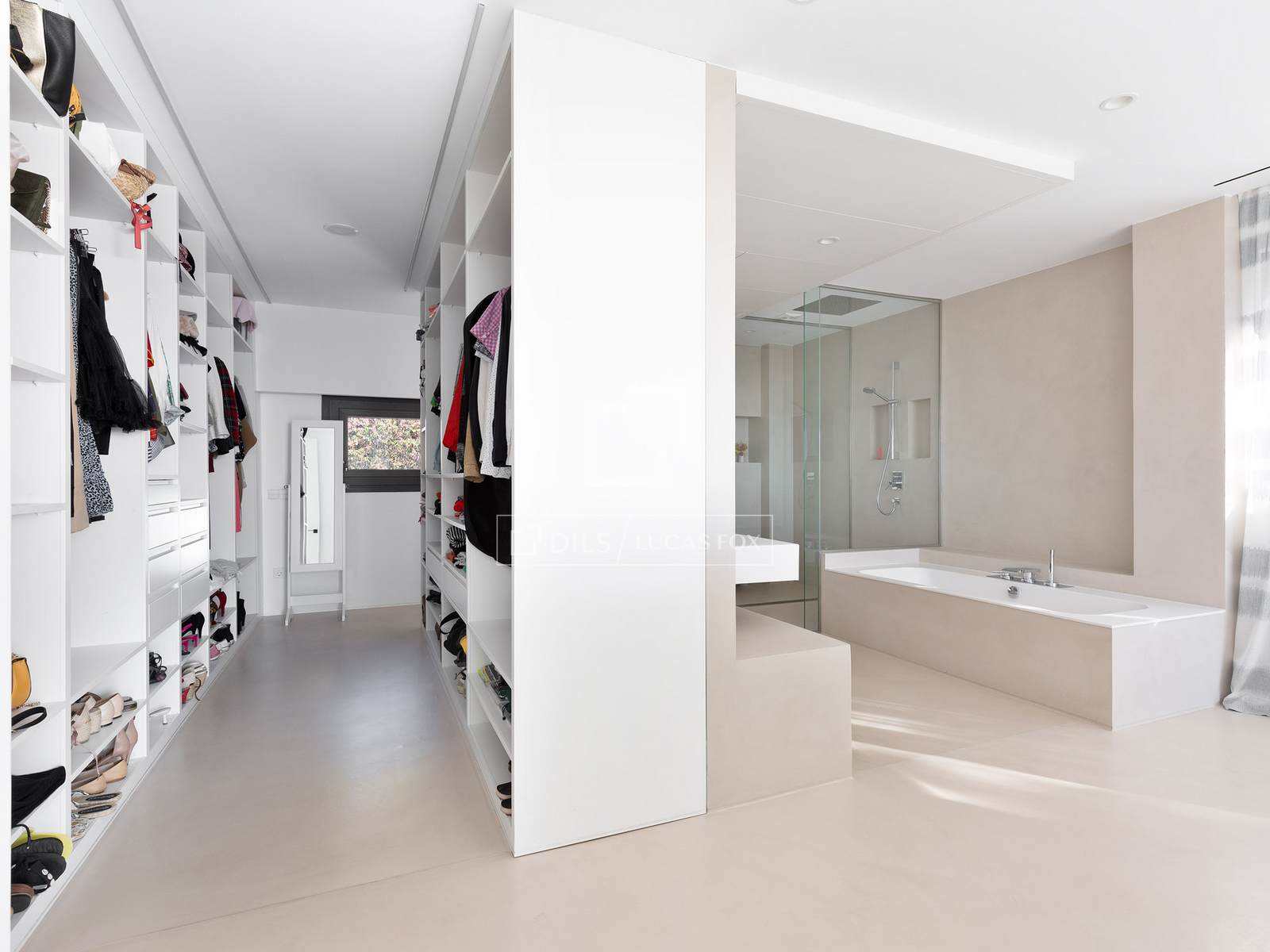 Villa in Castelldefels, Barcelona, Spain 6 bedrooms, 740 sq.m. No. 161426