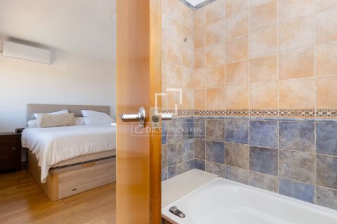 Villa for sale in Sant Vicenc De Montalt, Barcelona, Spain 4 bedrooms, 227 sq.m. No. 161421 - photo 16