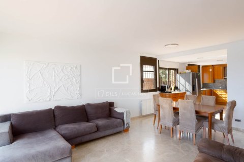 Villa for sale in Sant Vicenc De Montalt, Barcelona, Spain 4 bedrooms, 227 sq.m. No. 161421 - photo 8