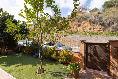 Villa for sale in Sant Vicenc De Montalt, Barcelona, Spain 4 bedrooms, 227 sq.m. No. 161421 - photo 6