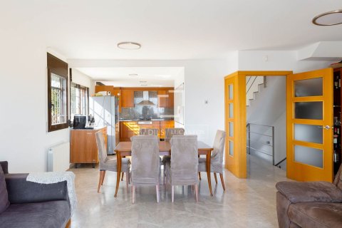 Villa for sale in Sant Vicenc De Montalt, Barcelona, Spain 4 bedrooms, 227 sq.m. No. 161421 - photo 9
