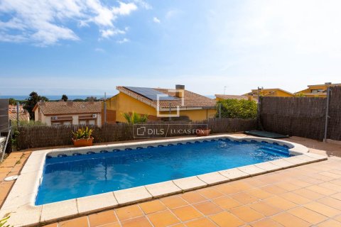 Villa for sale in Sant Vicenc De Montalt, Barcelona, Spain 4 bedrooms, 227 sq.m. No. 161421 - photo 26