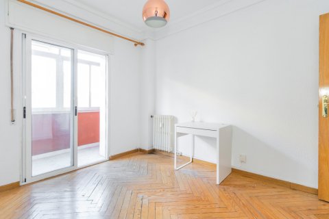 Appartamento in vendita Madrid, Spagna 4 camere da letto, 144 mq. N° 107348 - foto 17