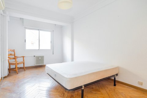 Appartamento in vendita Madrid, Spagna 4 camere da letto, 144 mq. N° 107348 - foto 26