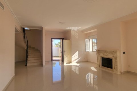 Villa for sale in Cabo Roig, Alicante, Spain 4 bedrooms, 230 sq.m. No. 146391 - photo 6