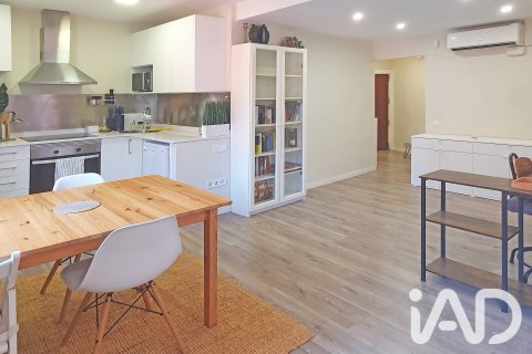 Apartment à Barcelona, Espagne 1 chambre, 57 m2 No. 187863