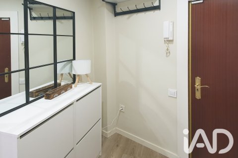 Apartment à vendre à Barcelona, Espagne, 1 chambre, 57 m2 No. 187863 - photo 2