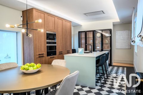 Продажа квартиры в Мадрид, Испания 2 спальни, 122м2 №187869 - фото 24