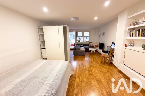 Apartment à vendre à Barcelona, Espagne, 55 m2 No. 187864 - photo 5