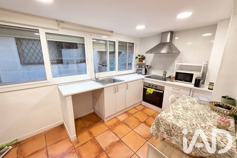 Apartment à vendre à Barcelona, Espagne, 55 m2 No. 187864 - photo 9