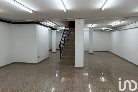 Proprietà commerciale in vendita a Zaragoza, Spagna 3 camere da letto, 177 mq. N° 185597 - foto 28