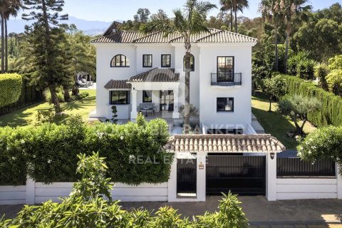 Villa Estepona, Malaga, Spānijā 5 istabas, 365 m2 Nr. 157865