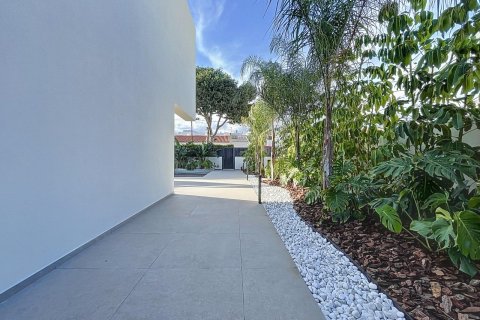 Villa for sale in Albir, Alicante, Spain 3 bedrooms, 339.02 sq.m. No. 165651 - photo 4