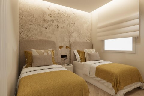 Apartment for sale in Madrid, Spain 3 bedrooms, 200 sq.m. No. 165649 - photo 8