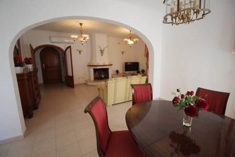 Villa for sale in Calpe, Alicante, Spain 5 bedrooms, 240 sq.m. No. 165049 - photo 8