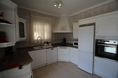 Villa for sale in Calpe, Alicante, Spain 5 bedrooms, 240 sq.m. No. 165049 - photo 11