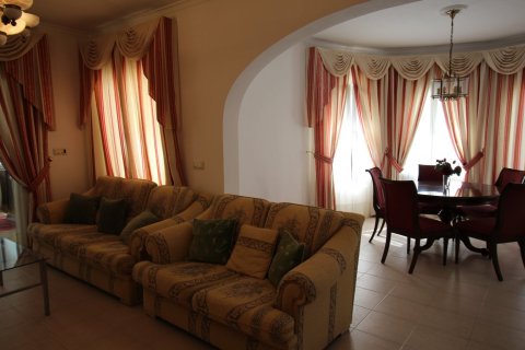 Villa for sale in Calpe, Alicante, Spain 5 bedrooms, 240 sq.m. No. 165049 - photo 6
