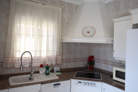 Villa for sale in Calpe, Alicante, Spain 5 bedrooms, 240 sq.m. No. 165049 - photo 12