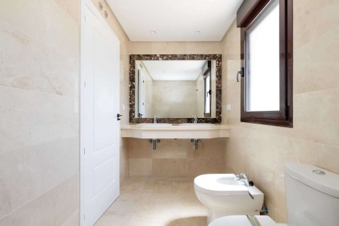 Townhouse for sale in La Gaspara, Malaga, Spain 3 bedrooms, 260 sq.m. No. 162114 - photo 6