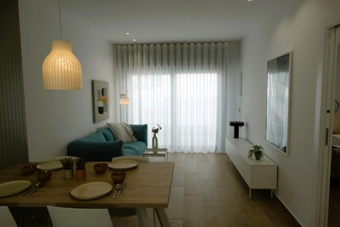 Bungalowi myytävänä Pilar de la Horadada, Alicante, Espanja, 3 makuuhuonetta, 93 m2 No. 141808 - kuva 23