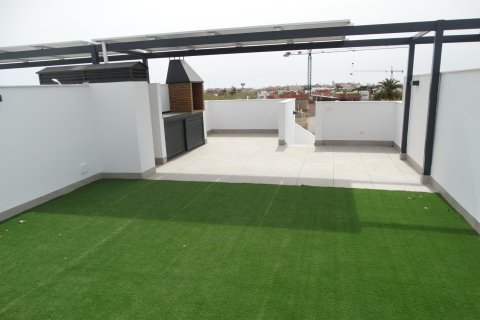 Bungalowi myytävänä Pilar de la Horadada, Alicante, Espanja, 3 makuuhuonetta, 93 m2 No. 141808 - kuva 6