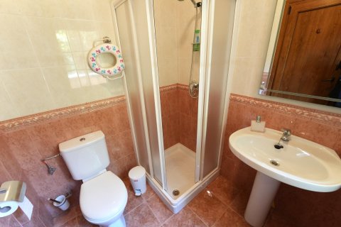 Villa till salu i Dehesa De Campoamor, Alicante, Spanien 8 sovrum, 734 kvm. Nr. 154823 - foto 30