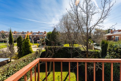 Casa adosada en venta Madrid, España 5 dormitorios, 356 m2 No. 108205 - foto 26