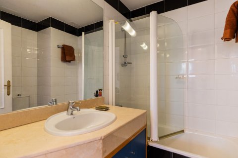 Casa adosada en venta Madrid, España 5 dormitorios, 356 m2 No. 108205 - foto 19