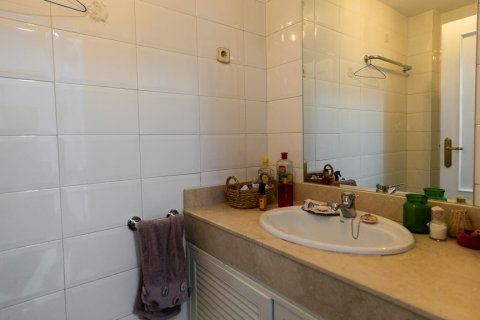 Casa adosada en venta Madrid, España 5 dormitorios, 356 m2 No. 108205 - foto 5