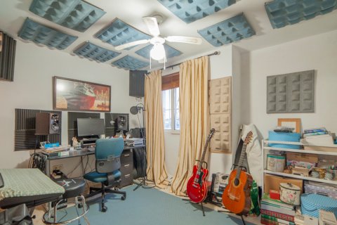 Casa adosada en venta Sevilla, España 5 dormitorios, 182 m2 No. 108207 - foto 8