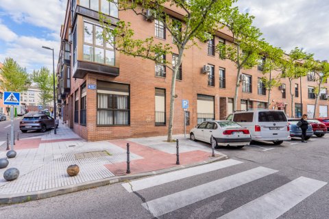 Huoneisto myytävänä San Sebastian de los Reyes, Madrid, Espanja, 4 makuuhuonetta, 176.61 m2 No. 108211 - kuva 29