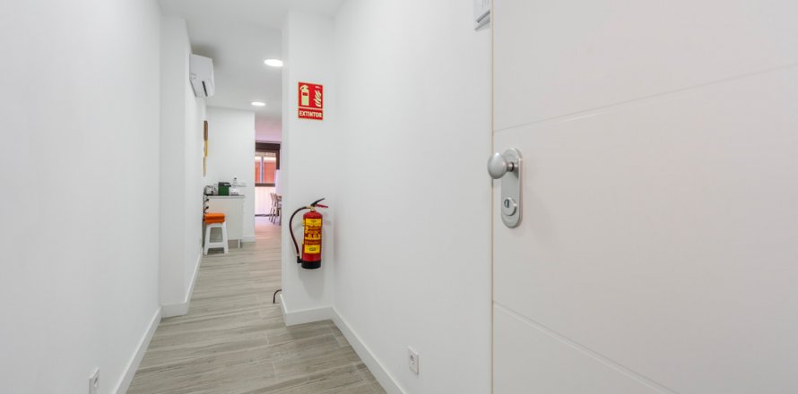 Huoneisto San Sebastian de los Reyes, Madrid, Espanja 4 makuuhuonetta, 176.61 m2 No. 108211