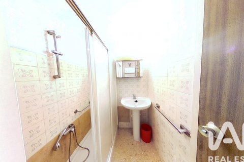 Продажа квартиры в Сарагоса, Испания 3 спальни, 83м2 №184876 - фото 15