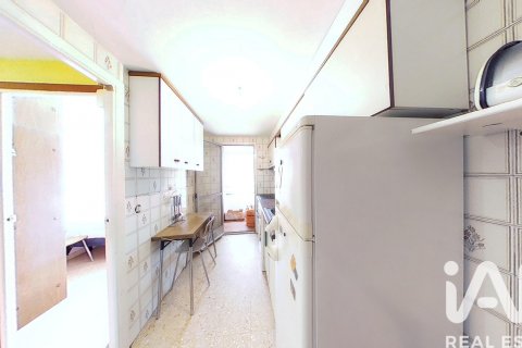Продажа квартиры в Сарагоса, Испания 3 спальни, 83м2 №184876 - фото 23