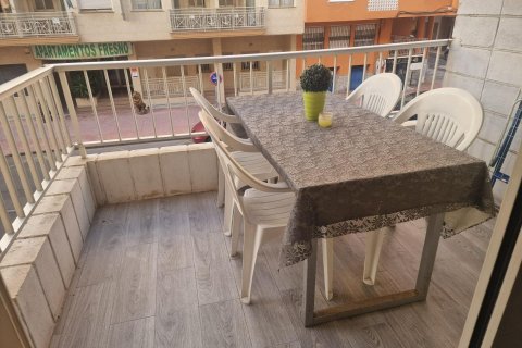 Apartamento en venta en Torrevieja, Alicante, España 3 dormitorios, 67 m2 No. 151194 - foto 5