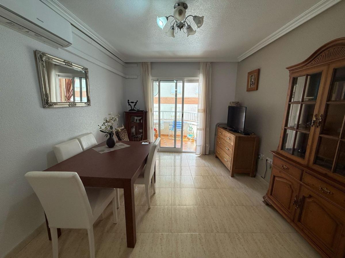 Apartment à Guardamar del Segura, Alicante, Espagne 2 chambres, 74 m2 No. 183784