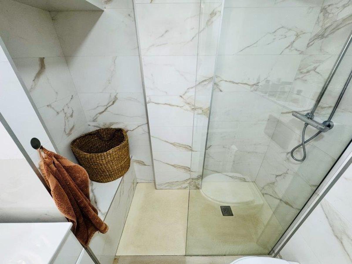 Apartment in Torrevieja, Alicante, Spain 2 bedrooms, 57 sq.m. No. 183852