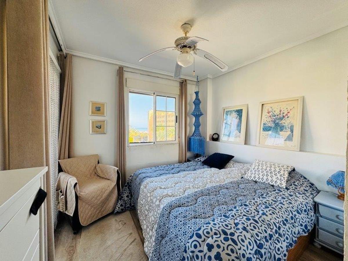 Apartment in Torrevieja, Alicante, Spain 2 bedrooms, 57 sq.m. No. 183852