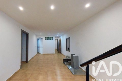 Villa for sale in Alcala la Real, Jaen, Spain 3 bedrooms, 179 sq.m. No. 184705 - photo 23