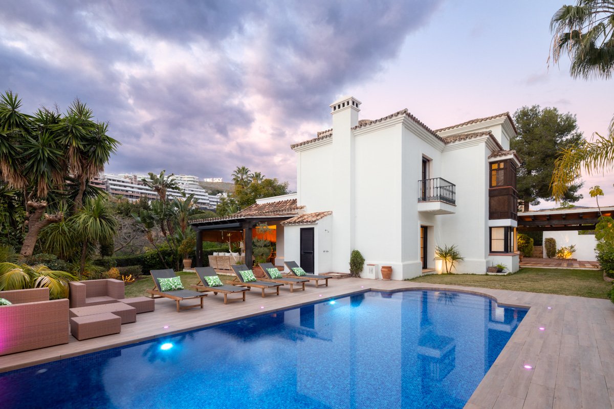 Villa in Benahavis, Malaga, Spanien 4 Schlafzimmer, 373 m2 Nr. 135954