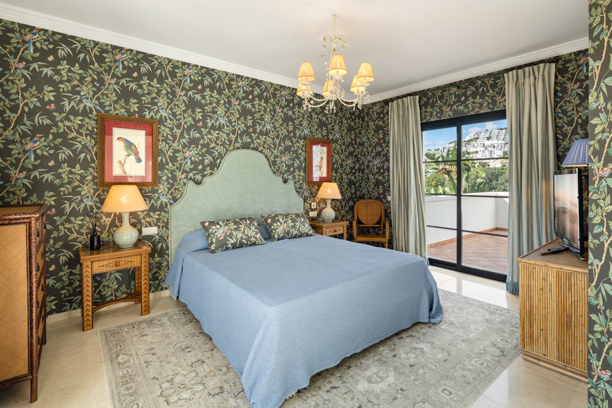 Villa in Benahavis, Malaga, Spanien 4 Schlafzimmer, 373 m2 Nr. 135954
