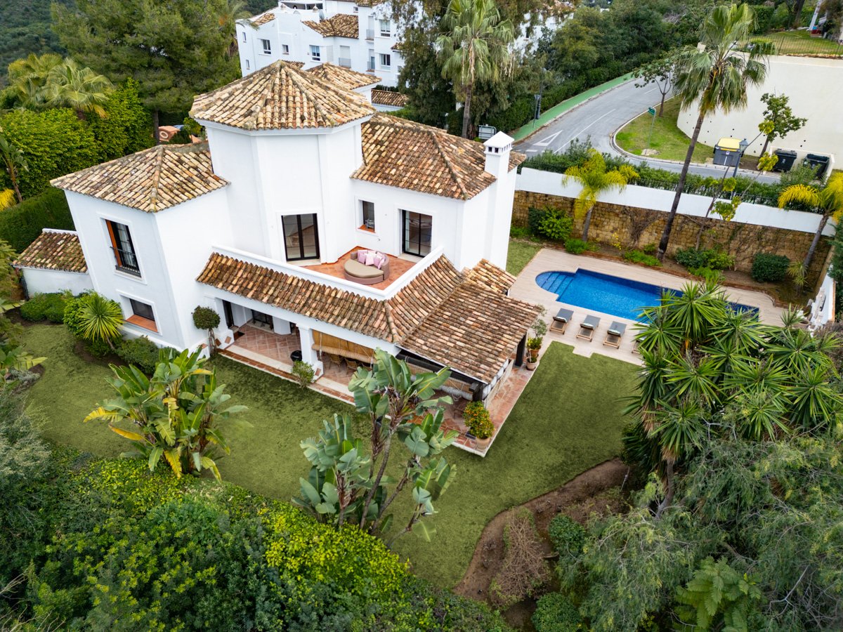 Villa in Benahavis, Malaga, Spanien 4 Schlafzimmer, 373 m2 Nr. 135954