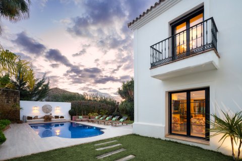 Villa for sale Benahavis, Malaga, Spain 4 bedrooms, 373 sq.m. No. 135954 - photo 20