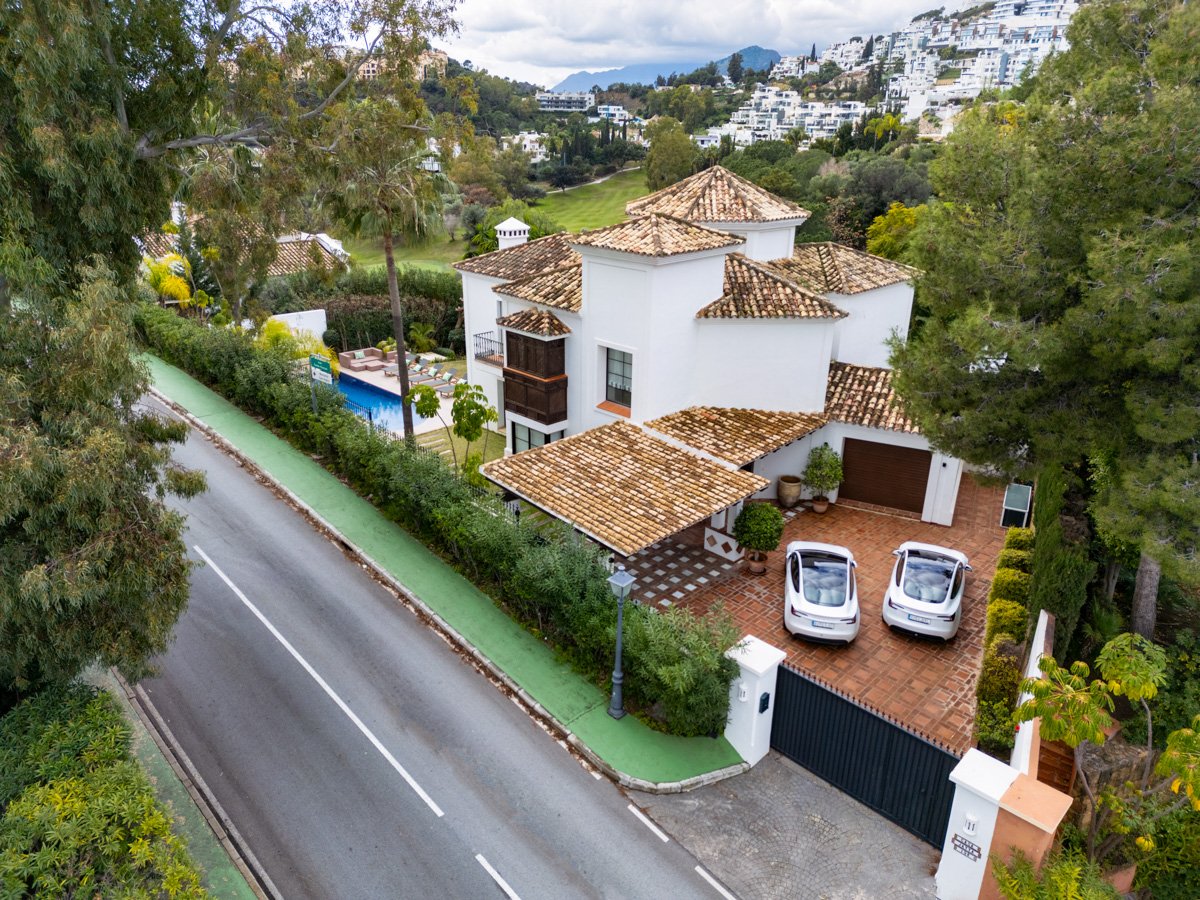 Villa in Benahavis, Malaga, Spanien 4 Schlafzimmer, 373 m2 Nr. 135954